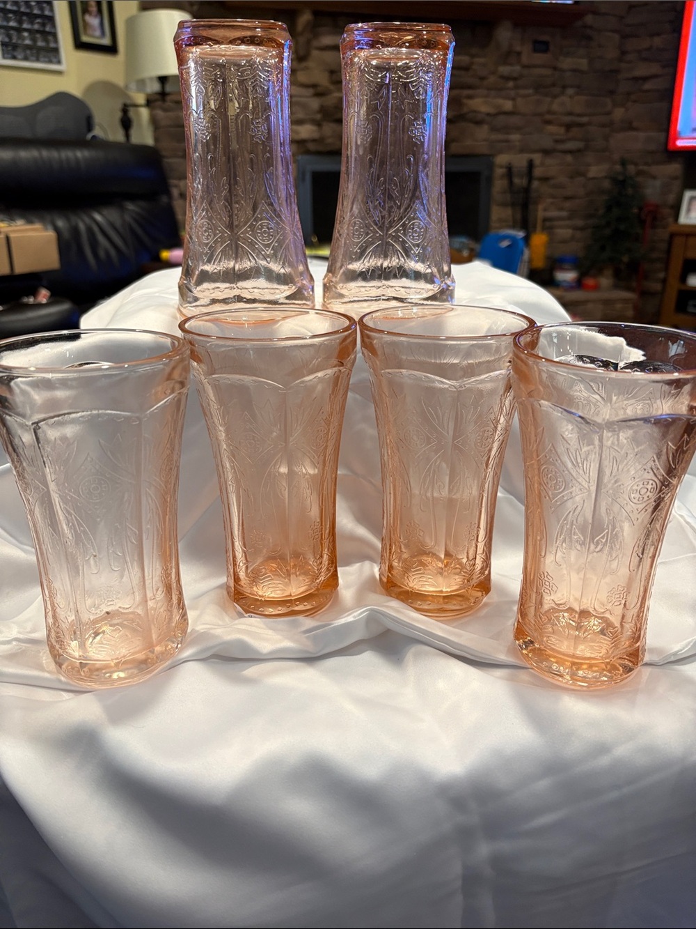 Late 20th Century Indiana Glass Recollection Pink Flat Tumblers Floral pattern